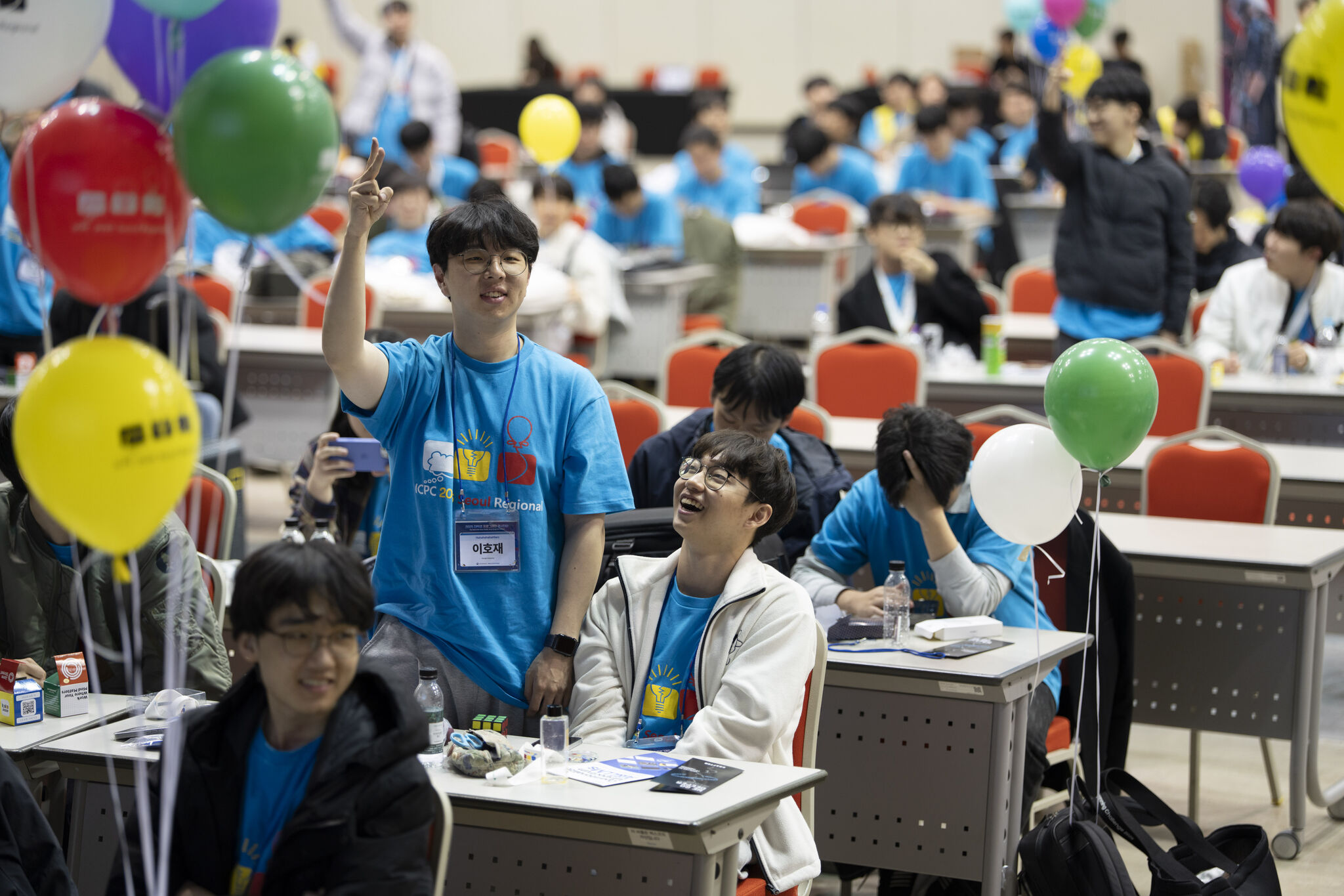 2025 ICPC 서울 리저널 본선에 참가한 이호재와 팀원들